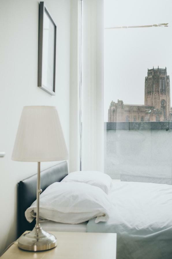 Serviced Apartment In Liverpool City Centre - Free Parking - Balcony - By Happy Days Экстерьер фото