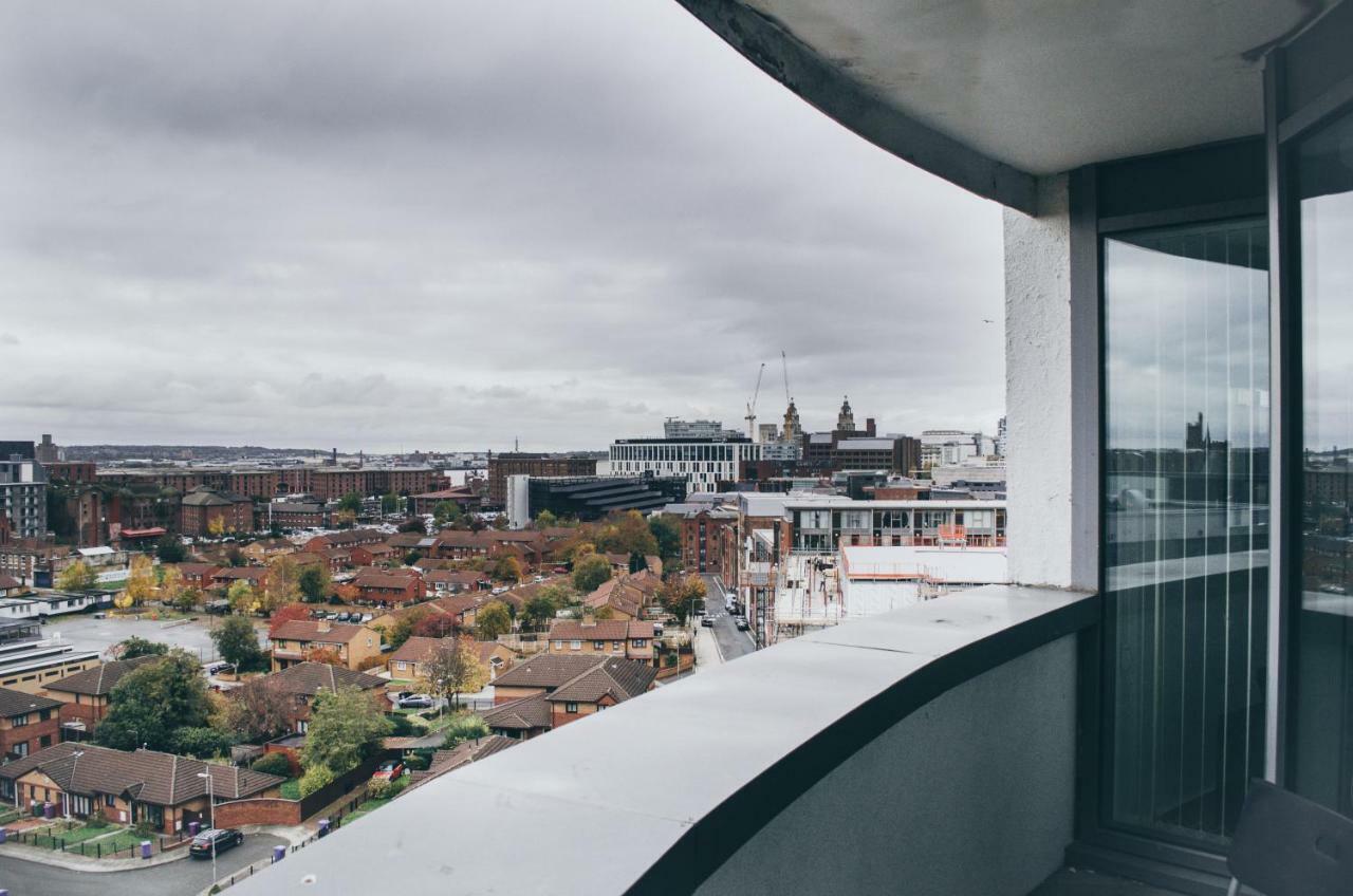 Serviced Apartment In Liverpool City Centre - Free Parking - Balcony - By Happy Days Экстерьер фото
