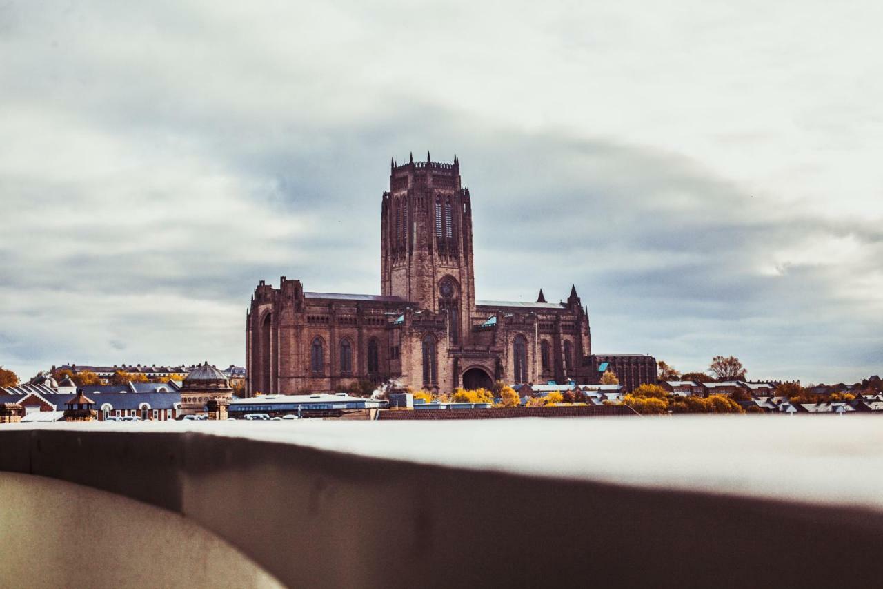 Serviced Apartment In Liverpool City Centre - Free Parking - Balcony - By Happy Days Экстерьер фото
